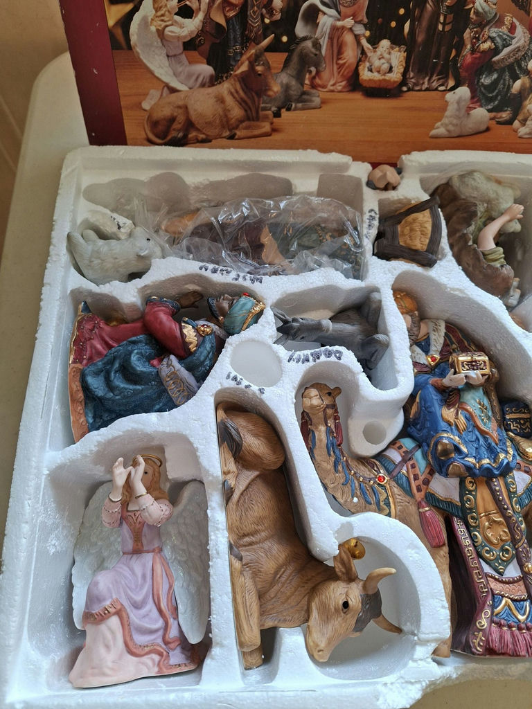 Kirkland Signature Porcelain Nativity Set - image 2 of 5