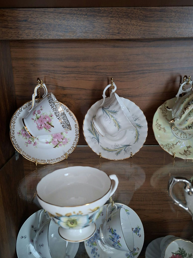 Assorted Floral China Teacups, Saucers, Sugar Bowl, and Creamer - image 4 of 10