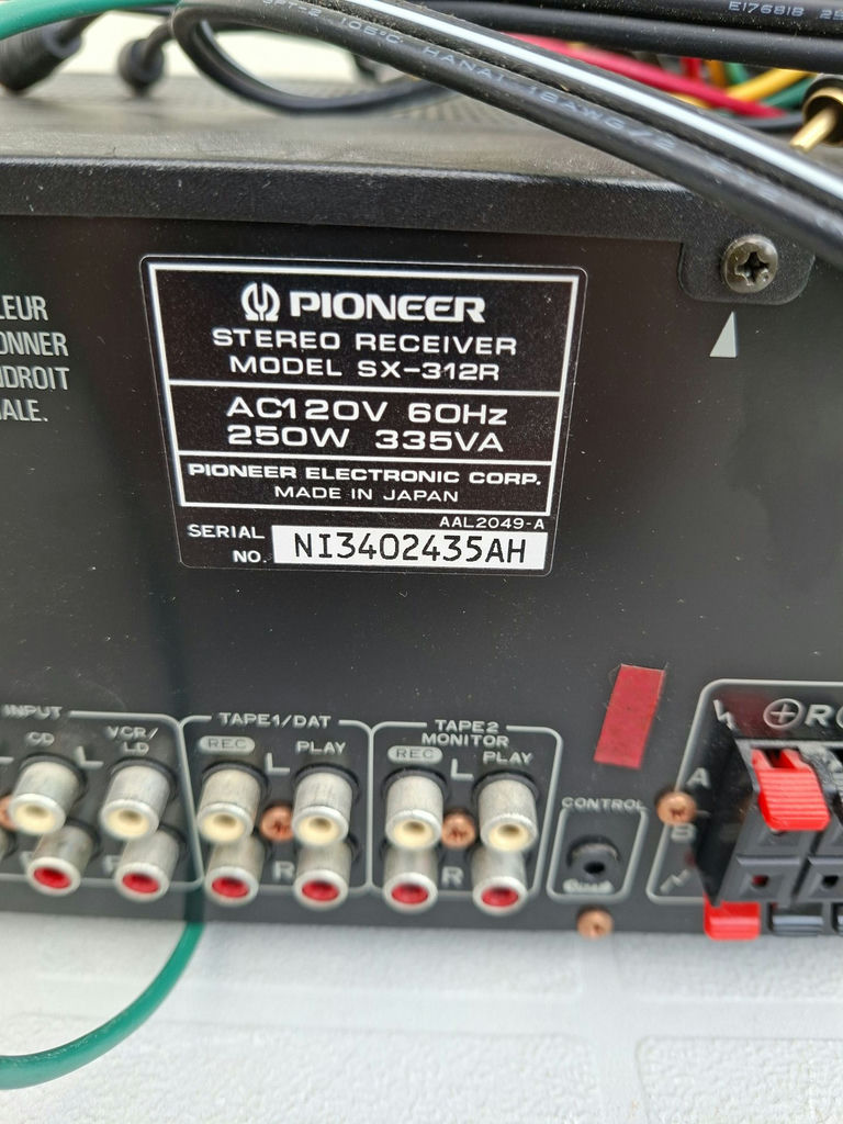 Pioneer SX-312R Stereo Receiver with Audio Cables - image 6 of 7