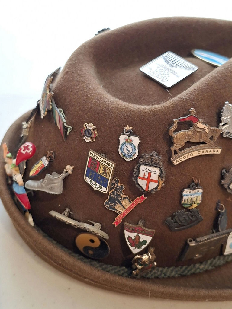 Vintage Brown Felt Hat with International Souvenir Pins - image 6 of 9