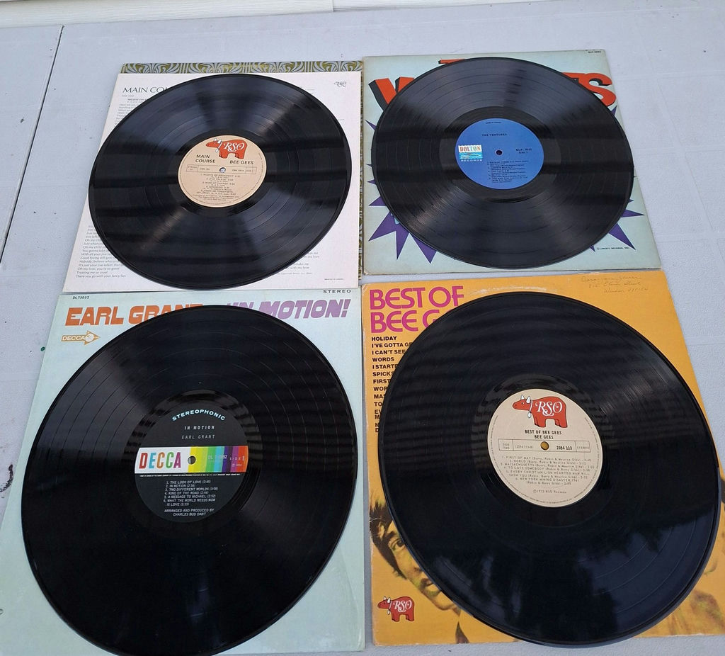 Collection of Vinyl Record Albums by Bee Gees, The Ventures, and Earl Grant - image 1 of 7