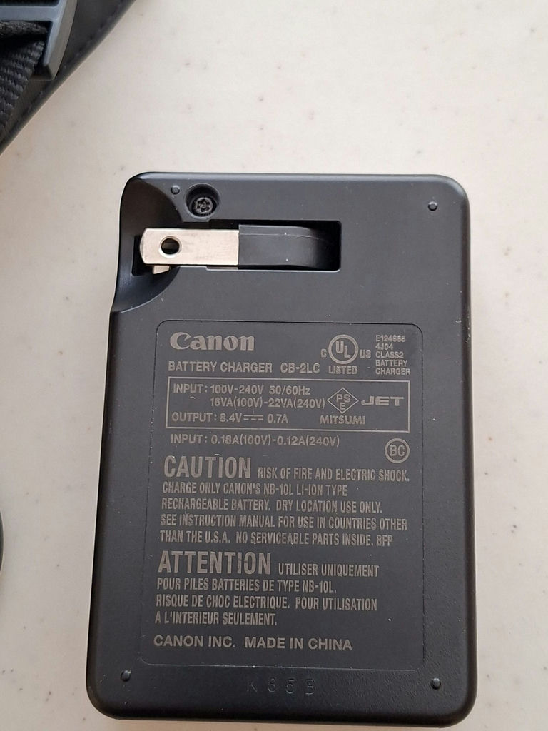 Canon PowerShot SX60 HS Camera with Charger and Carrying Case, Untested - image 9 of 9