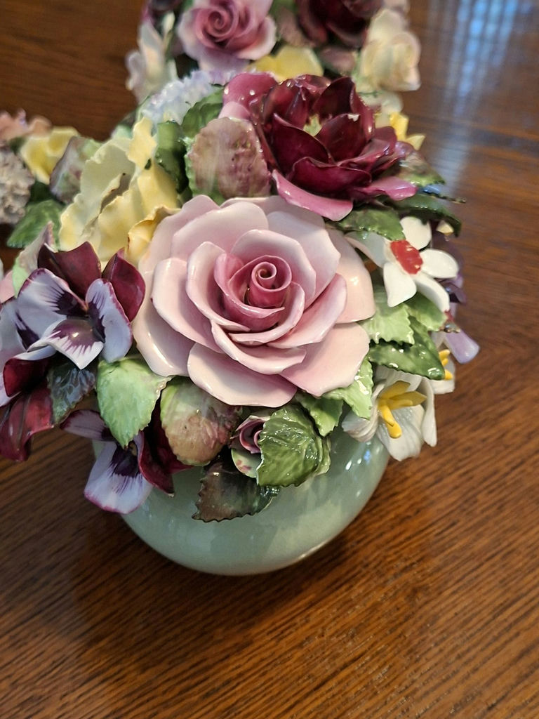 Ceramic Floral Arrangement Figurines - image 4 of 10