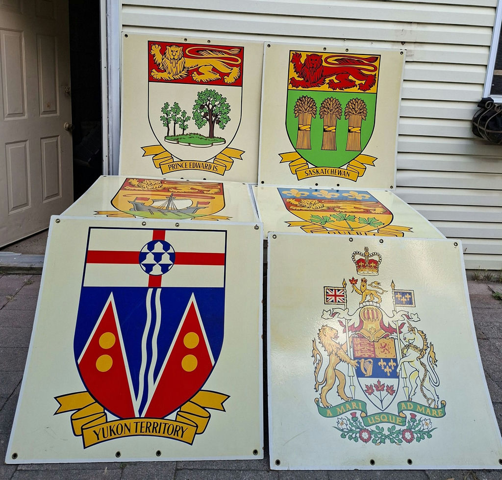 CANADIAN PROVINCIAL AND TERRITORY SIGNS, 12 PCS TOTAL - image 1 of 4
