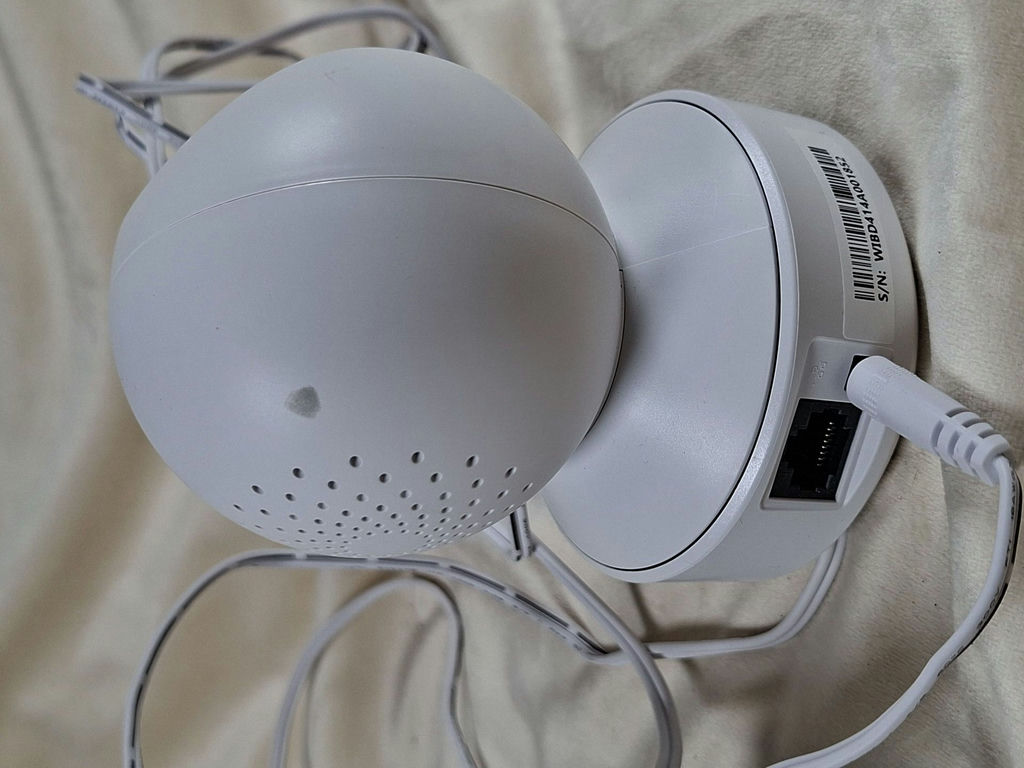 Reolink E1 WiFi IP Camera with Power Adapter and Manual - image 3 of 5