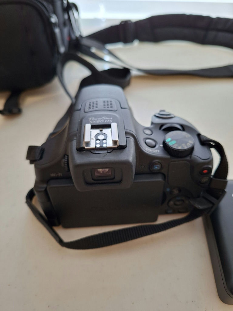 Canon PowerShot SX60 HS Camera with Charger and Carrying Case, Untested - image 4 of 9