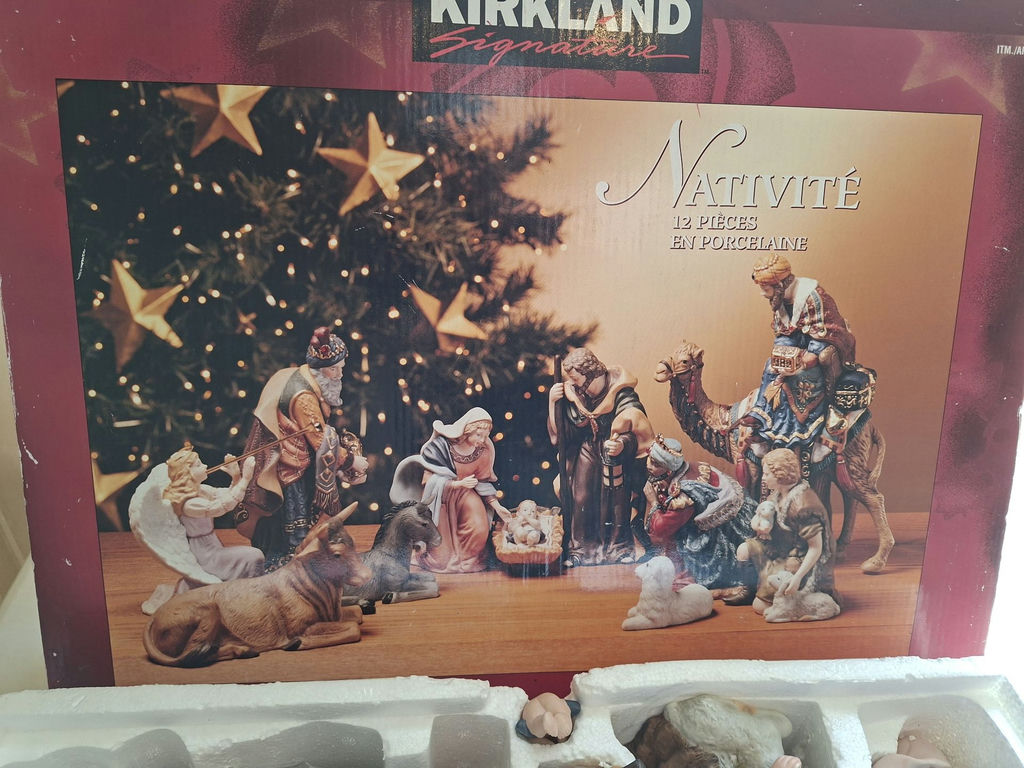 Kirkland Signature Porcelain Nativity Set - image 5 of 5