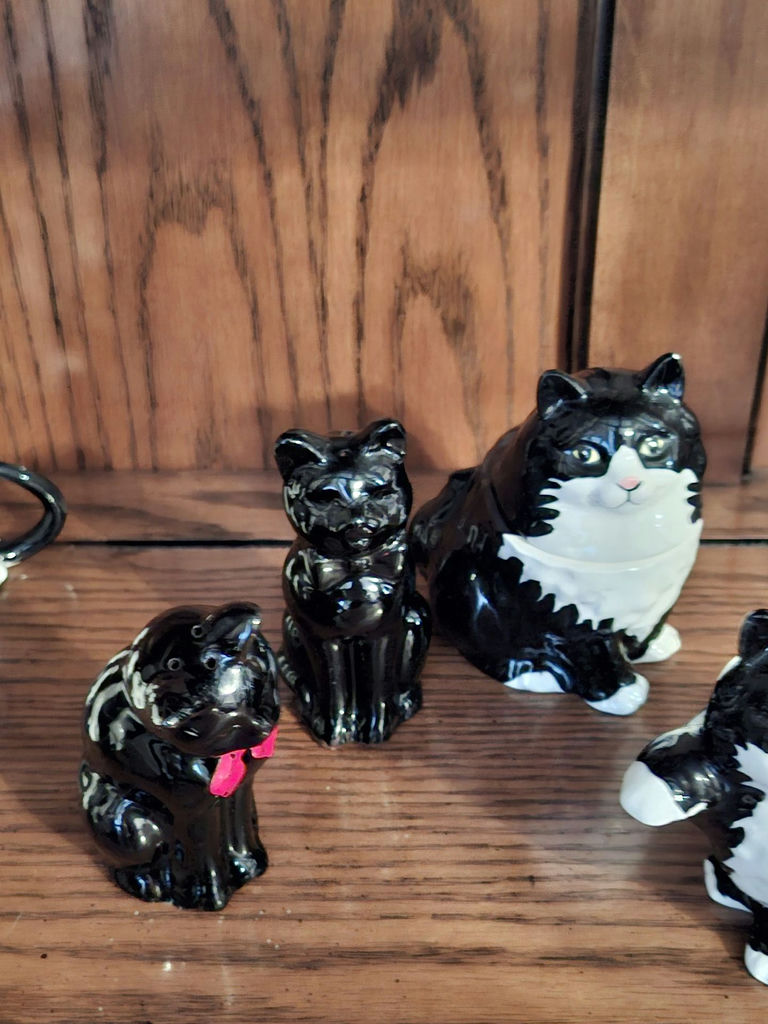 Collection of Black and White Cat Figurines - image 4 of 7