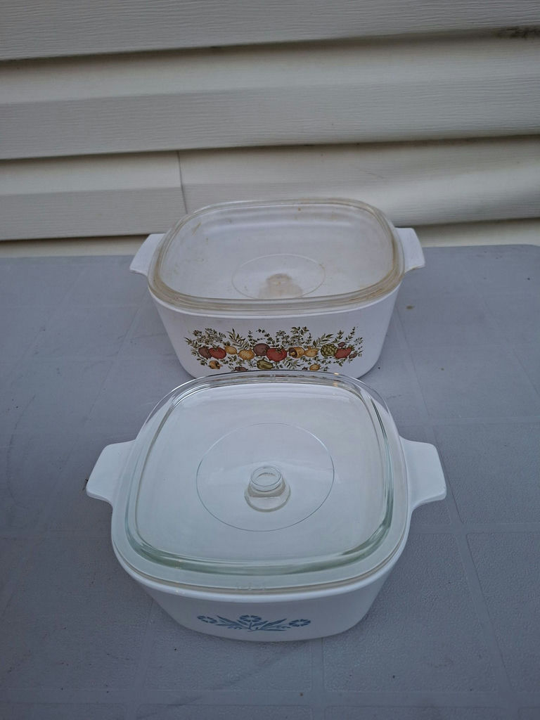 Two Vintage Corning Ware Covered Casserole Dishes - image 3 of 5