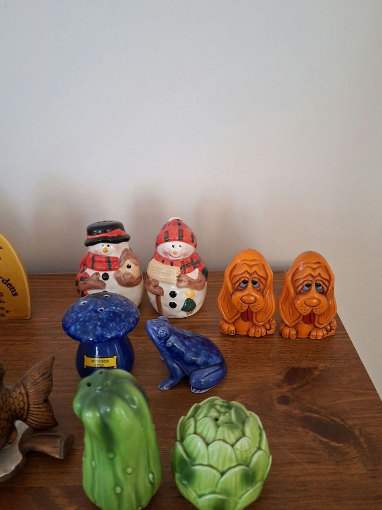Collection of Ceramic and Decorative Figurines and Shakers - image 5 of 11