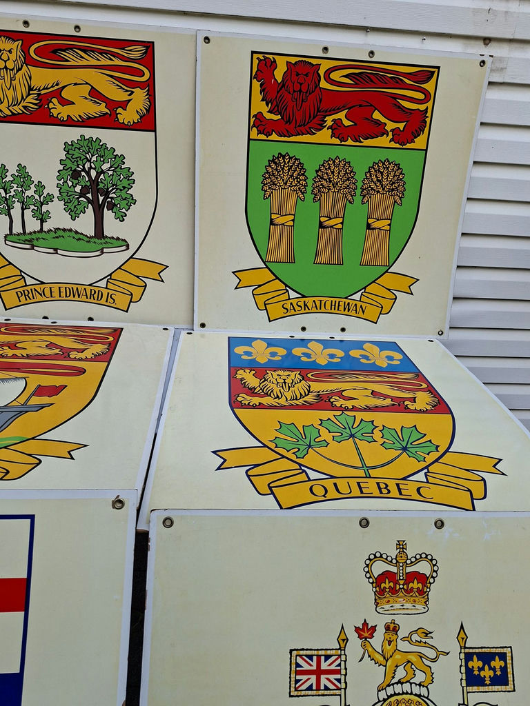 CANADIAN PROVINCIAL AND TERRITORY SIGNS, 12 PCS TOTAL - image 3 of 4