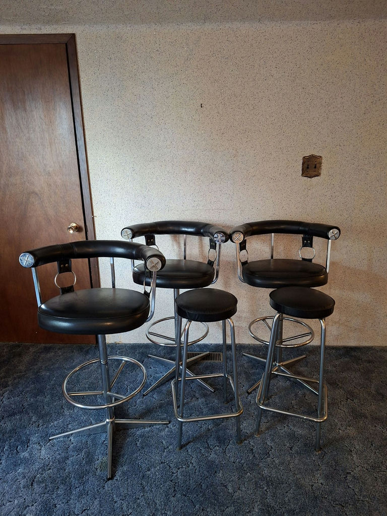 Three Swivel Bar Stools and Two Backless Stools - image 1 of 5