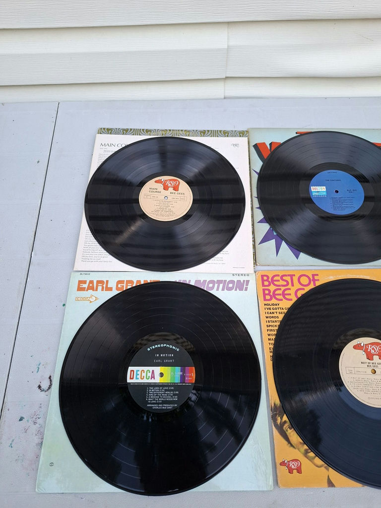 Collection of Vinyl Record Albums by Bee Gees, The Ventures, and Earl Grant - image 5 of 7