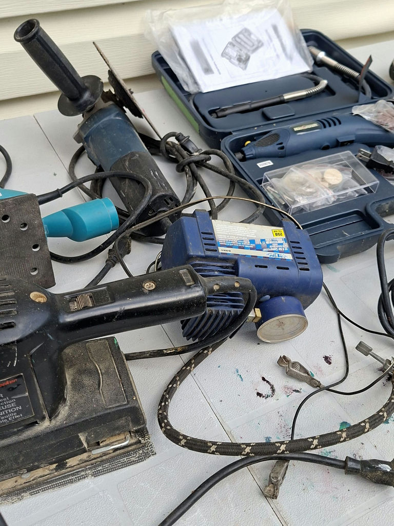 Assorted Power Tools and Sanders - image 7 of 7