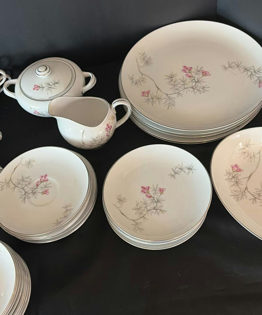 Porcelain dinnerware set with pink floral bamboo motif - image 4 of 9