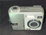 Collection of vintage film and digital cameras - thumbnail 4 of 11