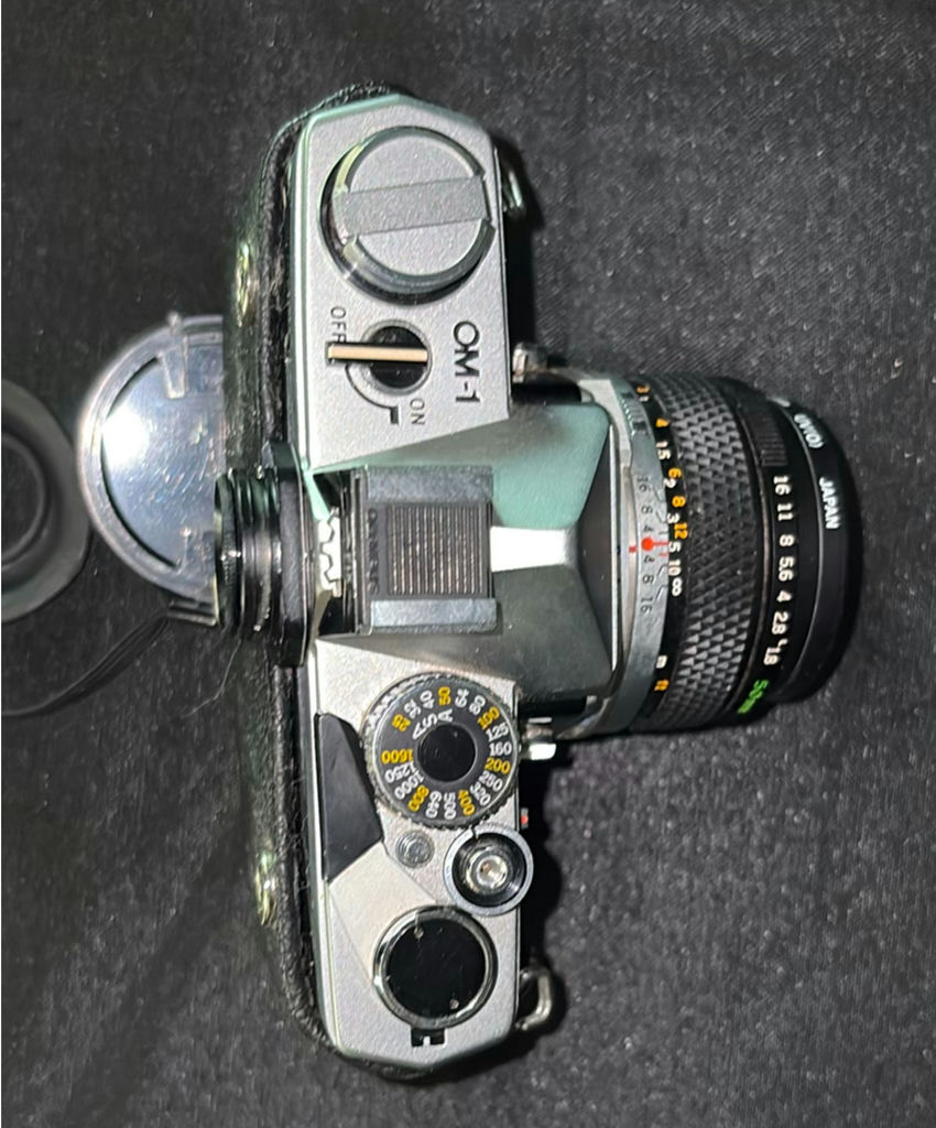 Collection of vintage film and digital cameras - image 7 of 11