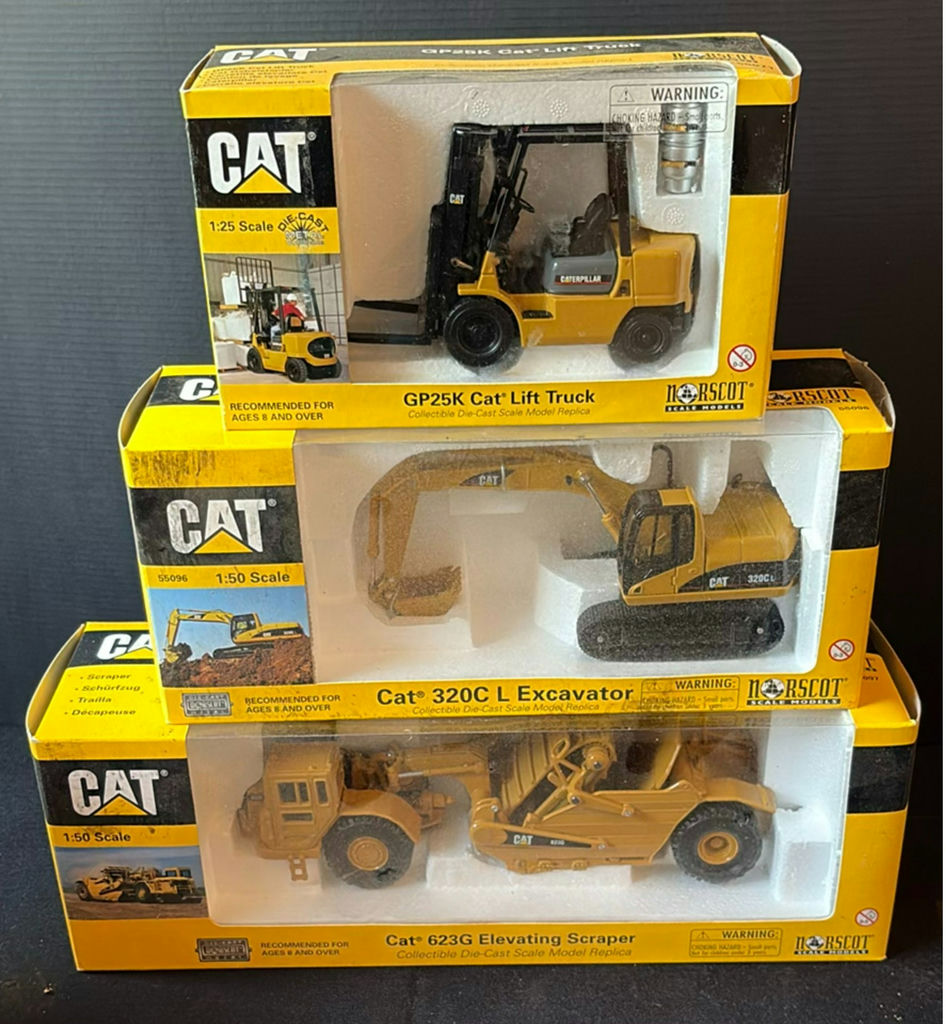 CAT Die-Cast Scale Model Construction Vehicles - image 1 of 8