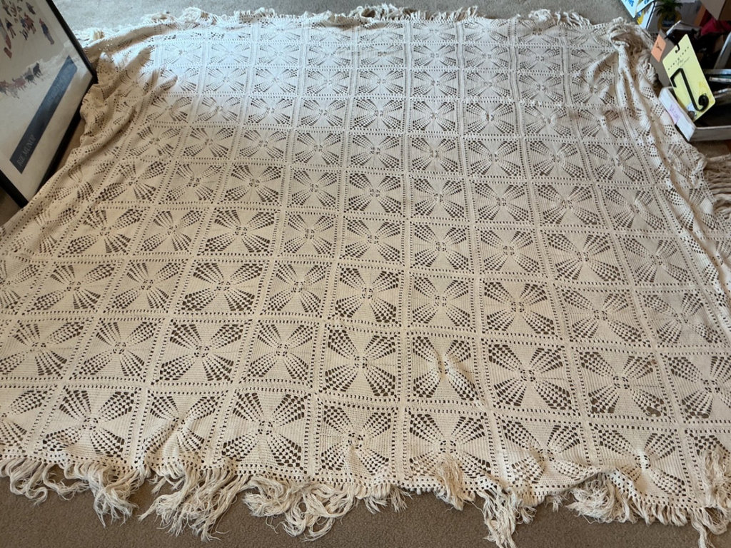 White textured Cotton bedspread, shams, VTG crocheted bedspread - image 5 of 6