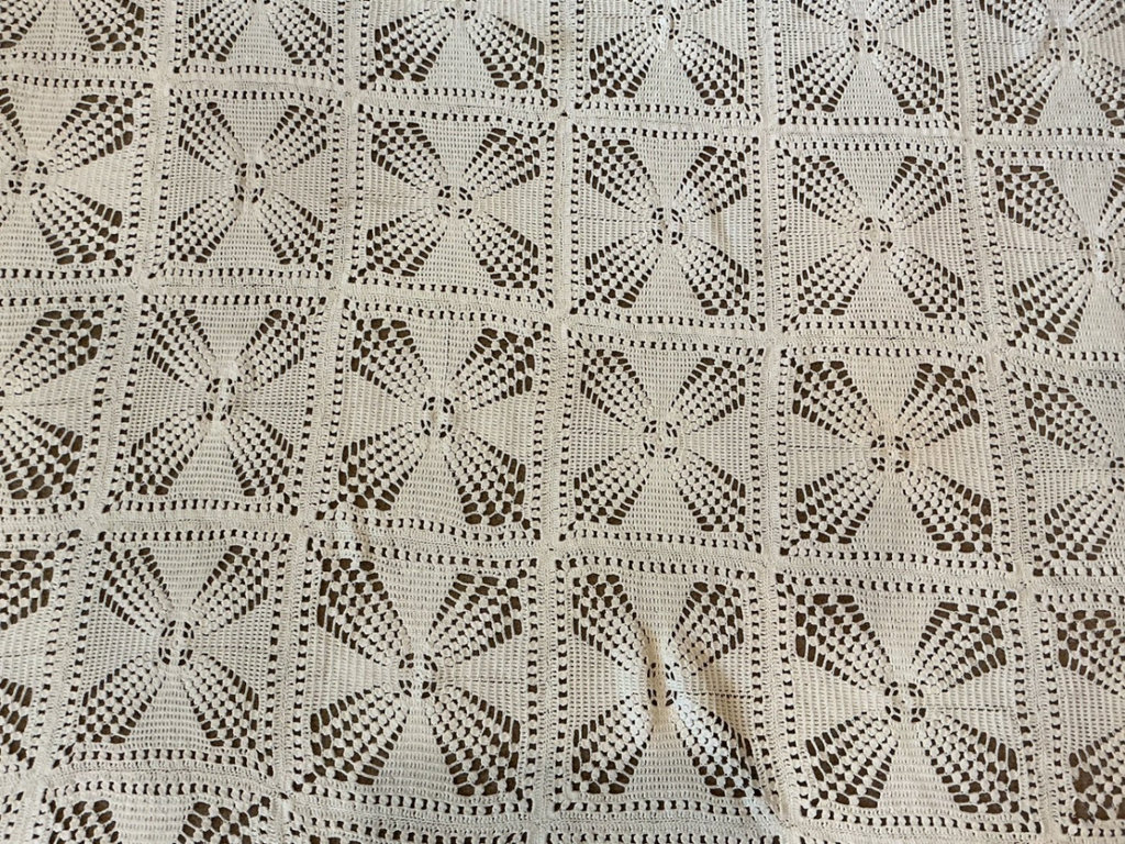 White textured Cotton bedspread, shams, VTG crocheted bedspread - image 6 of 6