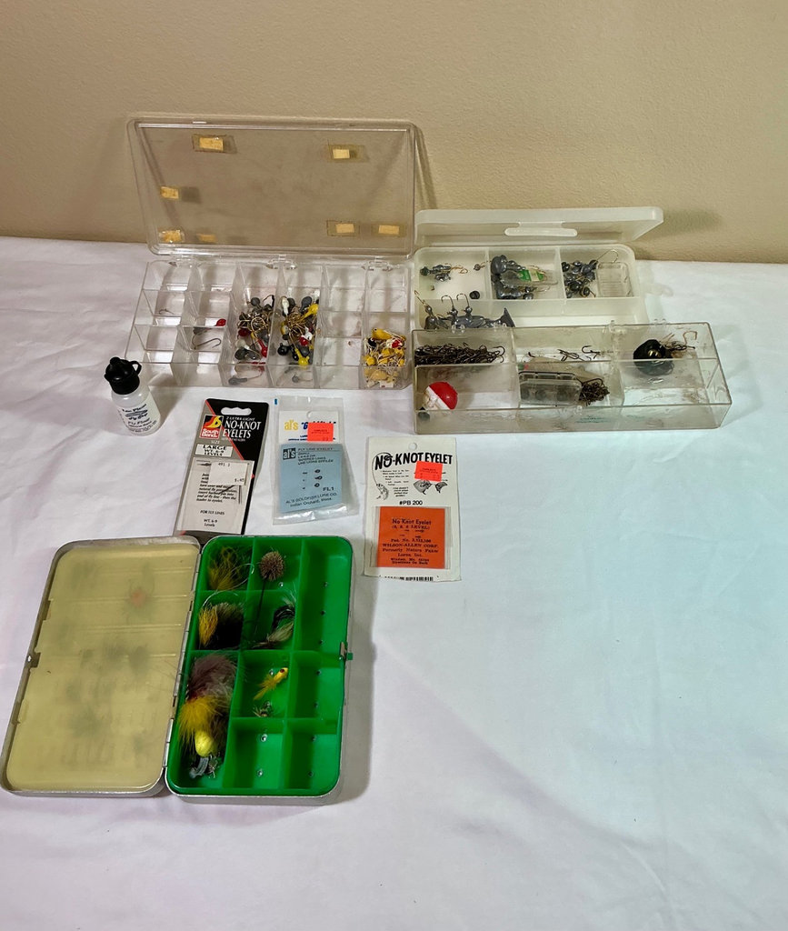 Fly Tying Tools, Materials and Guides - image 3 of 18