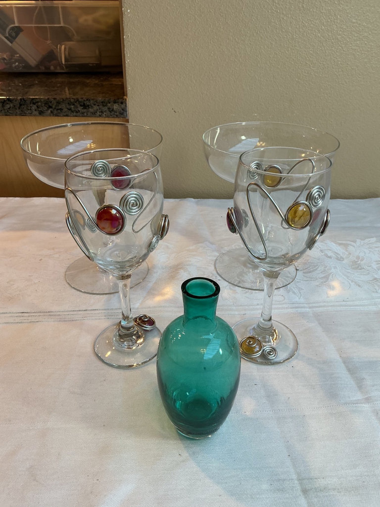 Two large Margarita Glasses, two artsy wine glasses - image 1 of 4