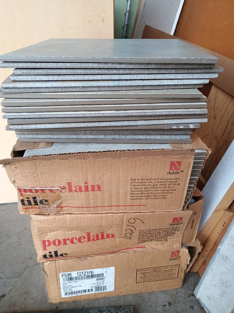 Porcelain floor tiles  - image 1 of 4