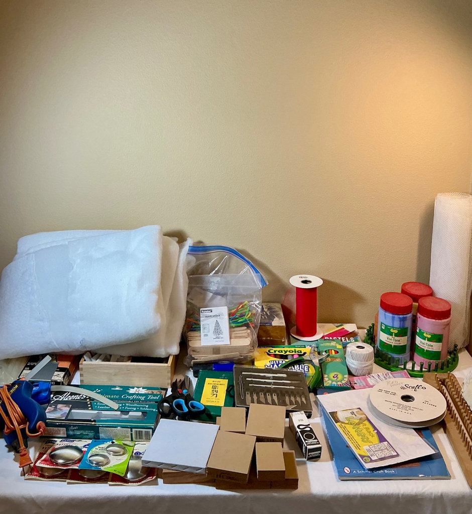 Arts and Crafts Supplies - image 1 of 8
