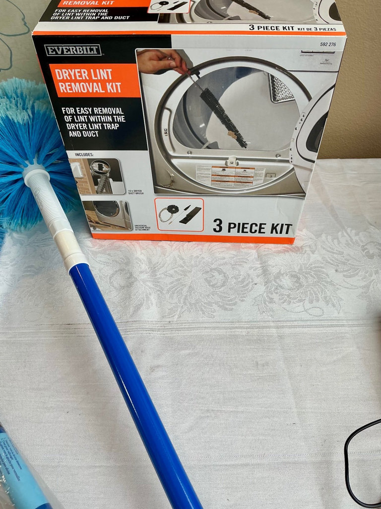 Cordless vacuum with attachments and cleaning tools - image 4 of 5