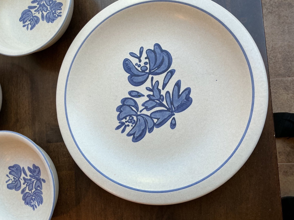 Vintage Pflatzgraff Plates and Bowls - image 2 of 5