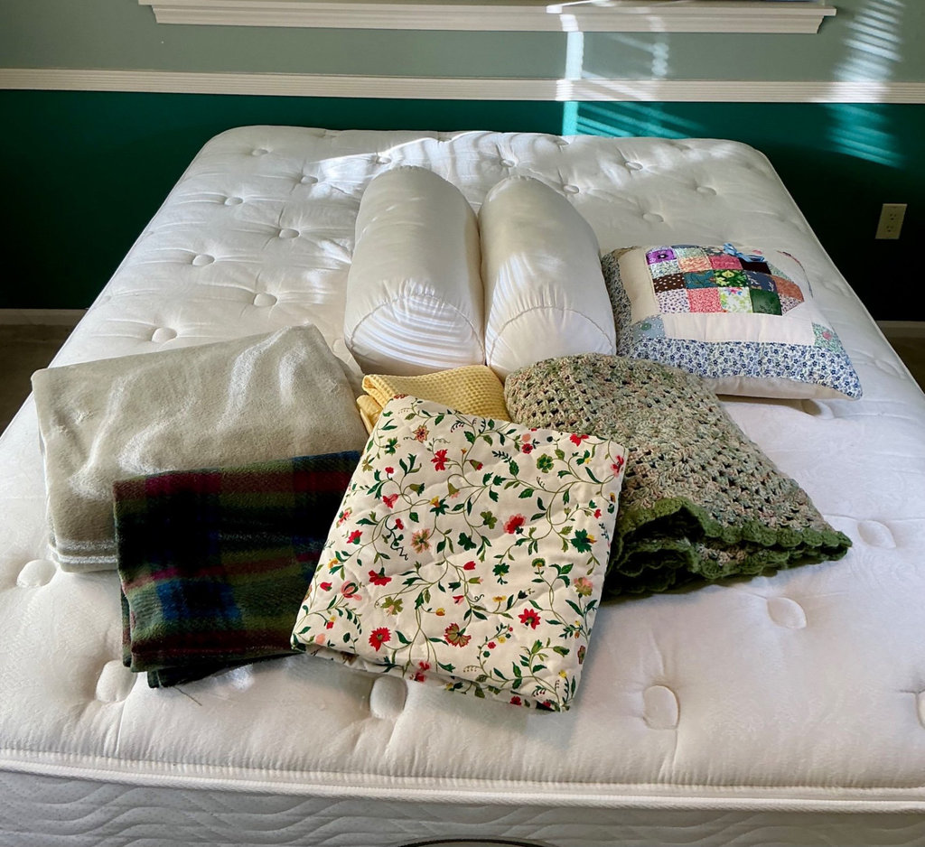 Assorted throws, and pillows - image 1 of 11