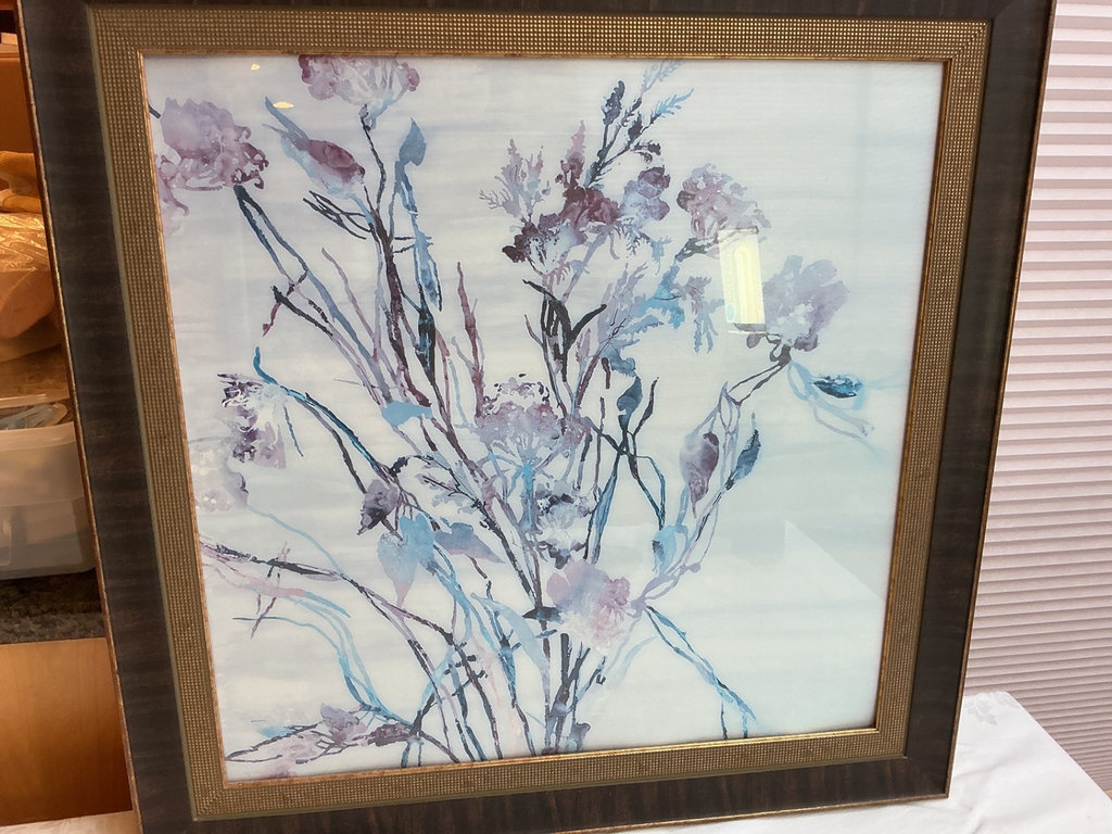 Two ceramic base lamps & Matching Framed Print - image 3 of 5