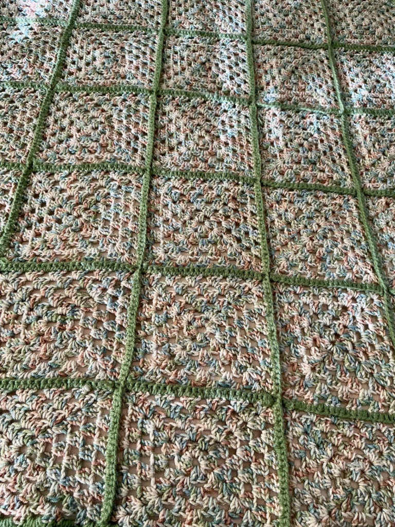 Assorted throws, and pillows - image 4 of 11