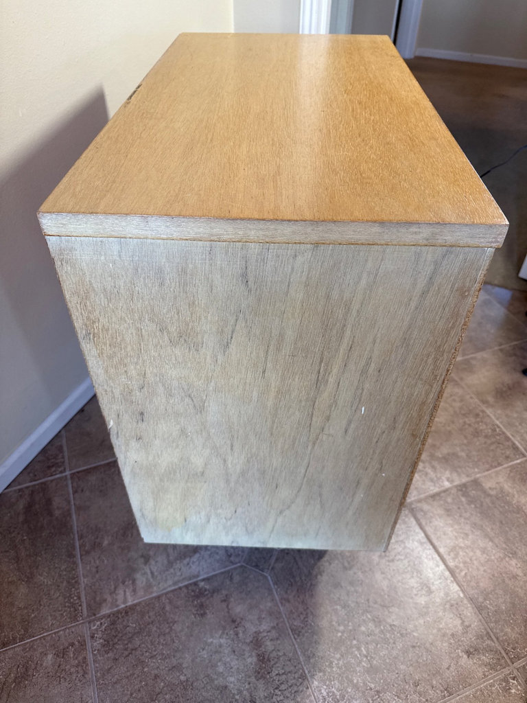 MCM Light oak veneer 3-drawer dresser with tapered legs - image 4 of 5