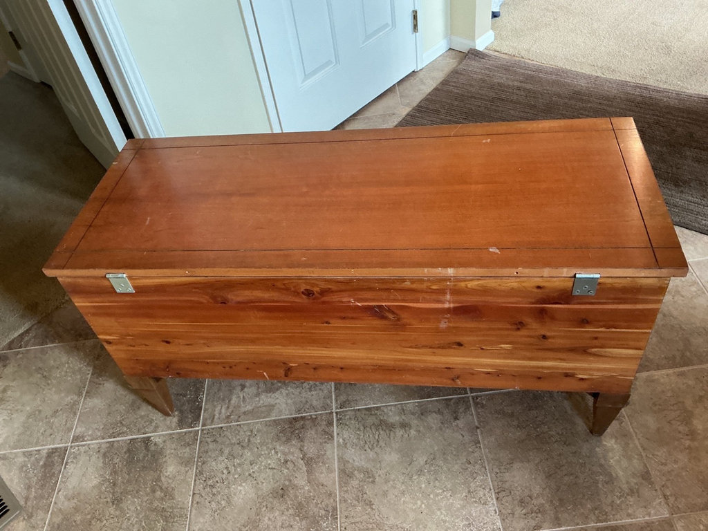 Vintage Lane Cedar Chest - image 4 of 4