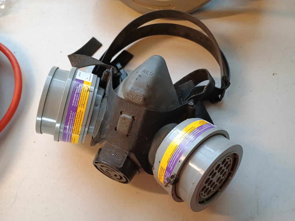 Extension cord, safety goggles, respirator, and circular saw - image 4 of 5