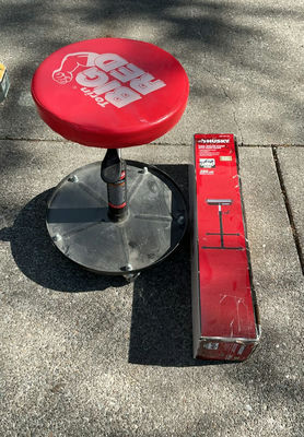 Rolling Stool, Husky Roller Stand - Image 1 of 3