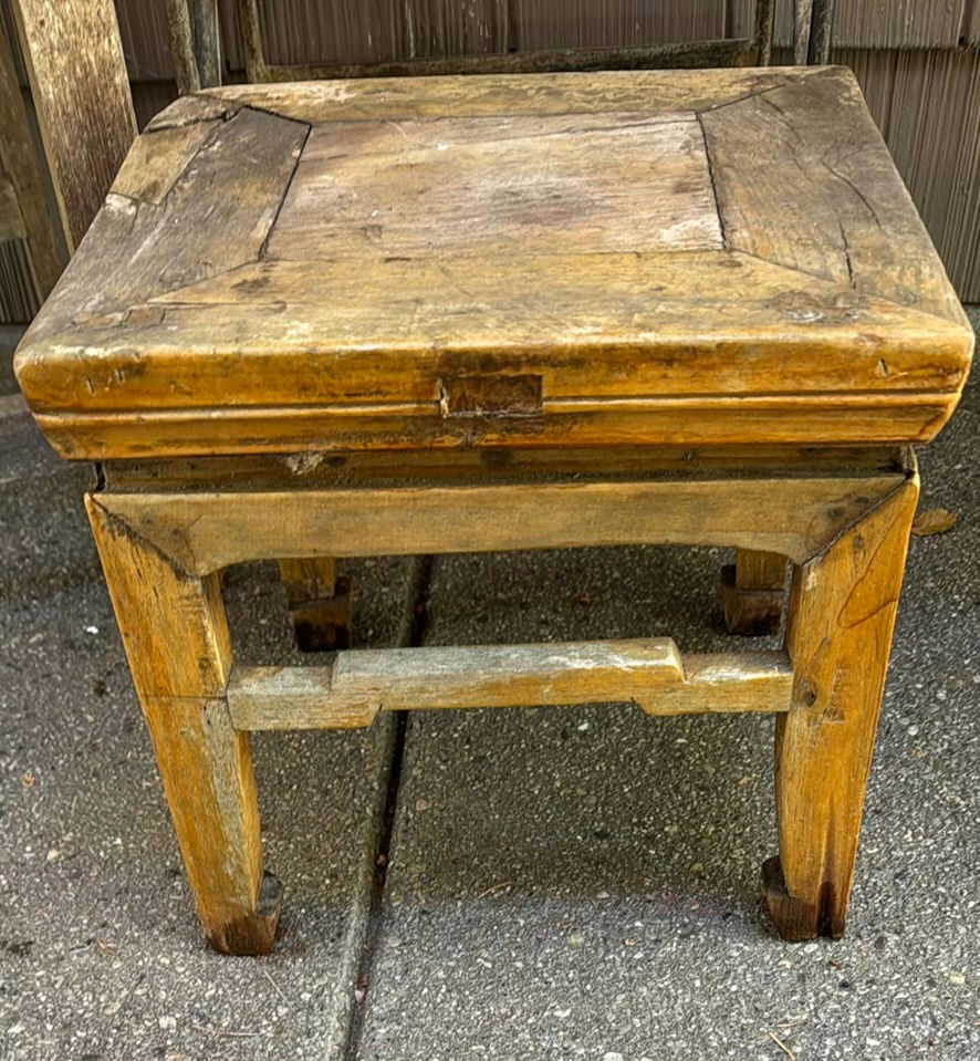 Vintage Rustic Outdoor Seating & Decor  - image 7 of 8