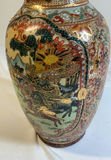 Assorted Asian decorative ceramics: vase, plates, and dish - thumbnail 8 of 11