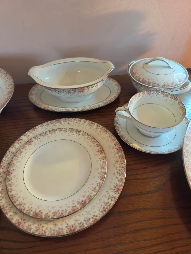 Noritake Fine China - image 1 of 7