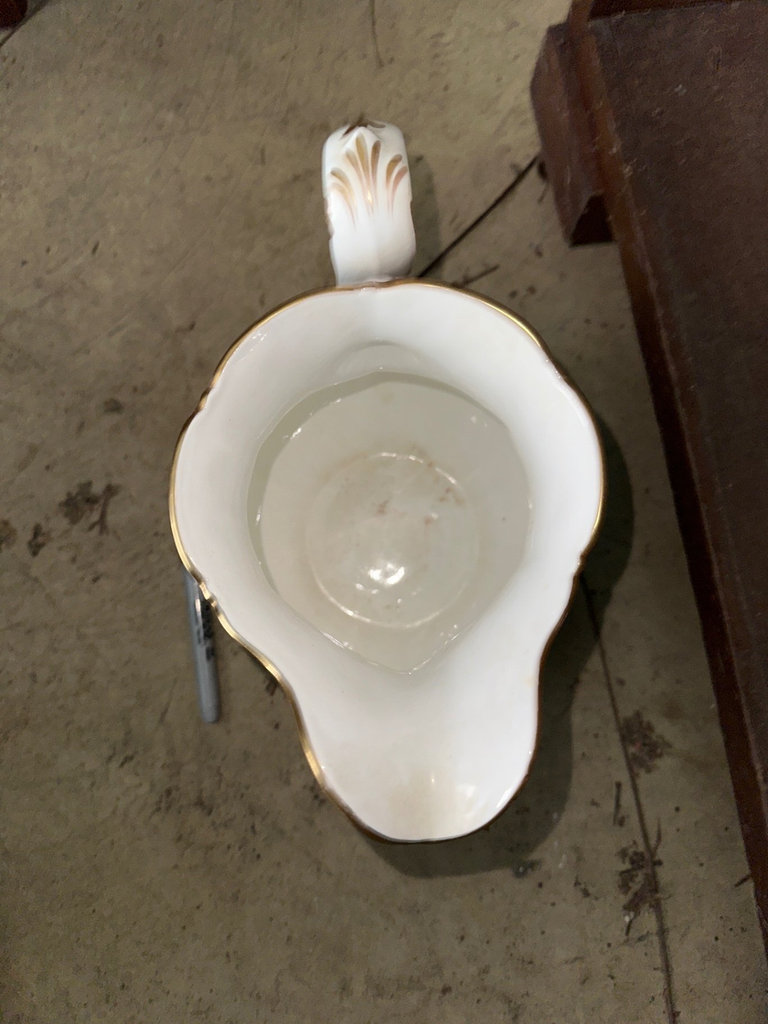 Ceramic and glass pitchers - image 4 of 6