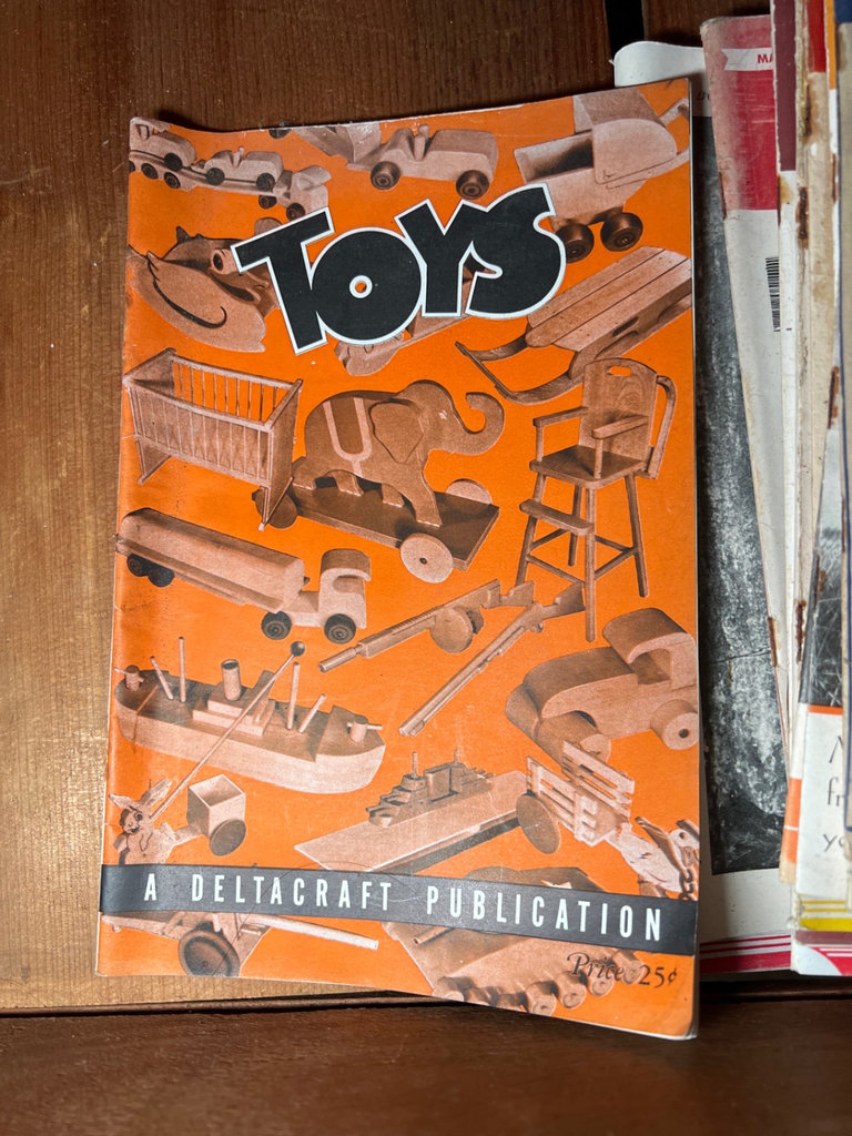 Collection of vintage Yankee magazines and related paper publications - image 8 of 8