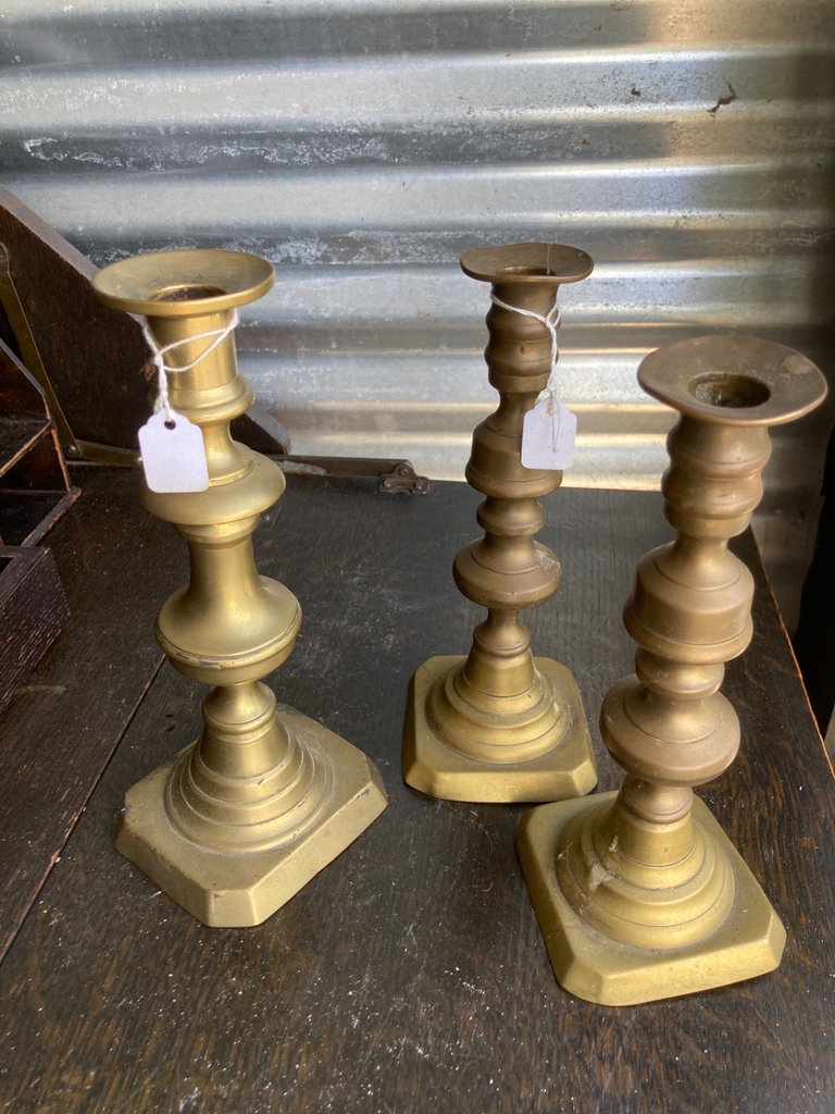 Assorted Vintage Brass and Iron Metalware - image 18 of 19