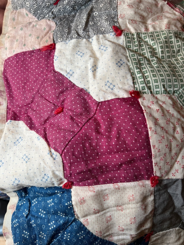 Patchwork quilts and quilted blankets - image 3 of 6