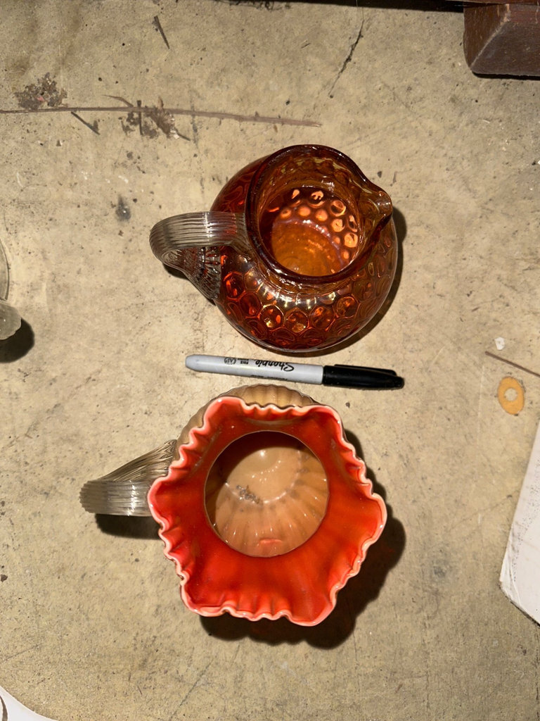 Assorted vintage ceramic and glass pitchers and jugs - image 2 of 6