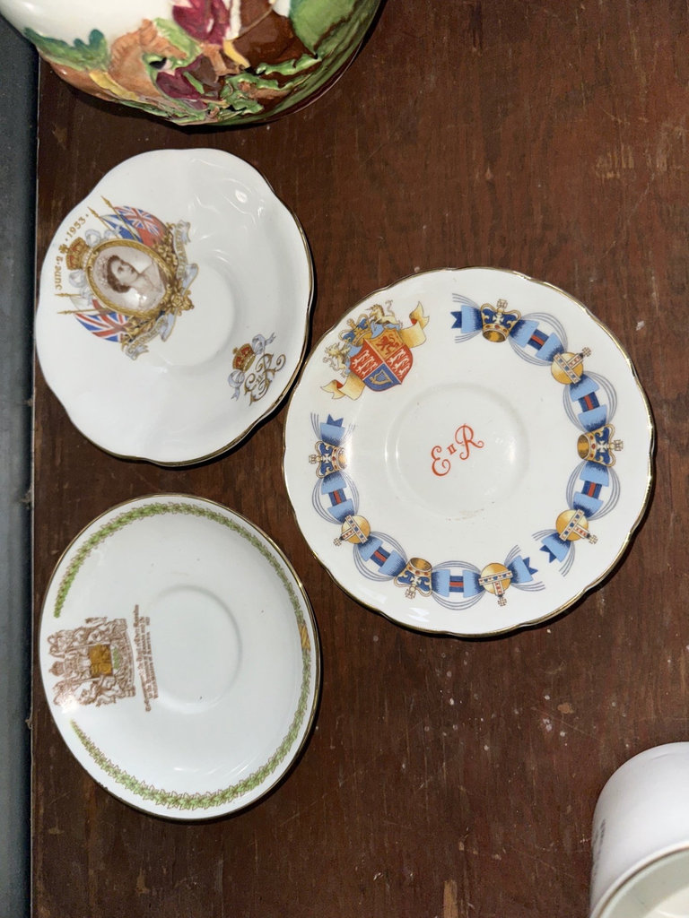 Assorted royal family, tea, cups, and saucers, plate - image 7 of 16