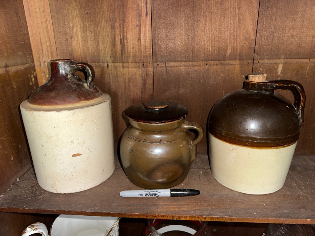 Assorted ceramic jugs and crocks - image 2 of 6
