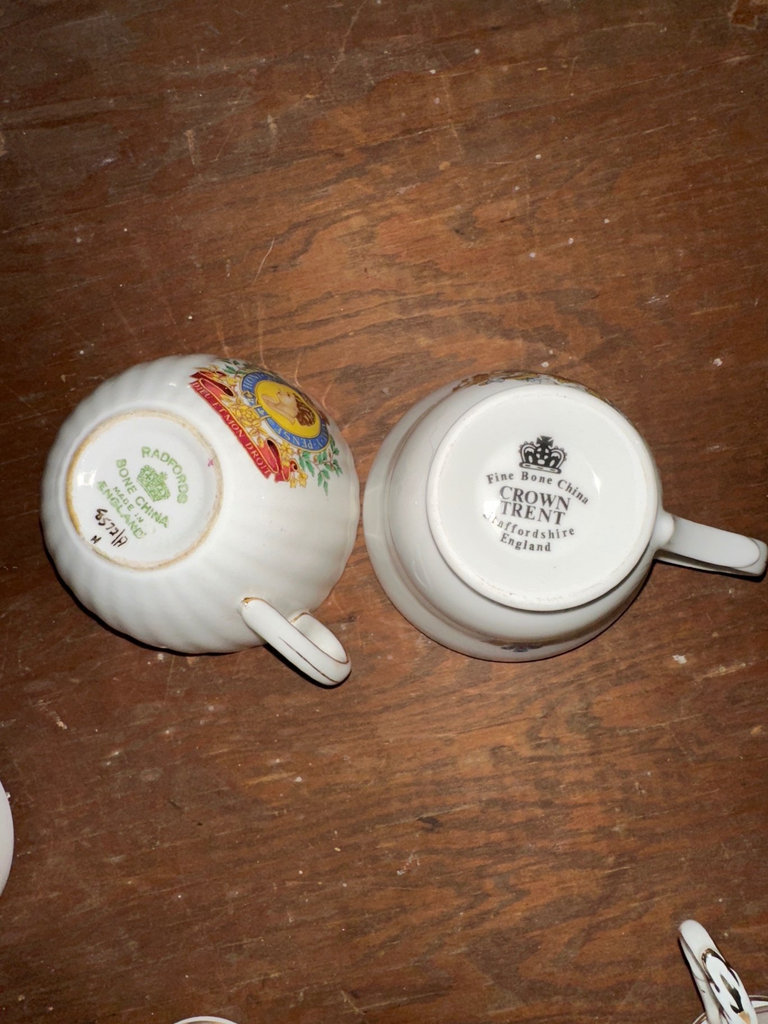 Assorted royal family, tea, cups, and saucers, plate - image 10 of 16
