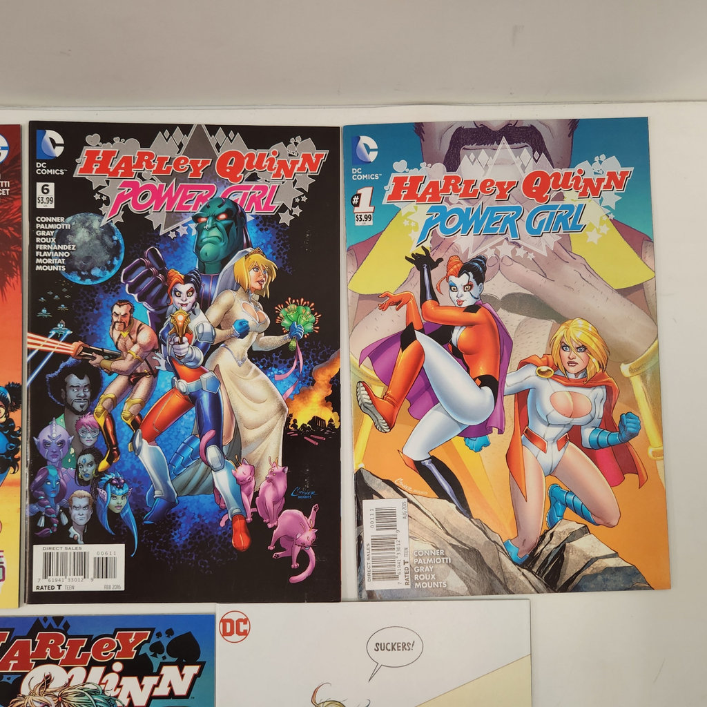 Harley Quinn Comics - image 3 of 6