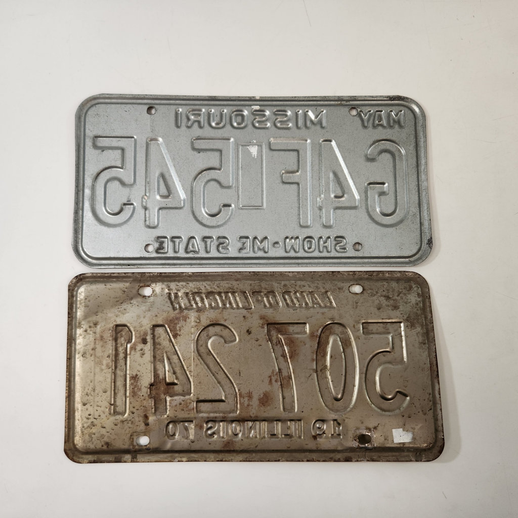 Vintage US License Plates - image 2 of 2